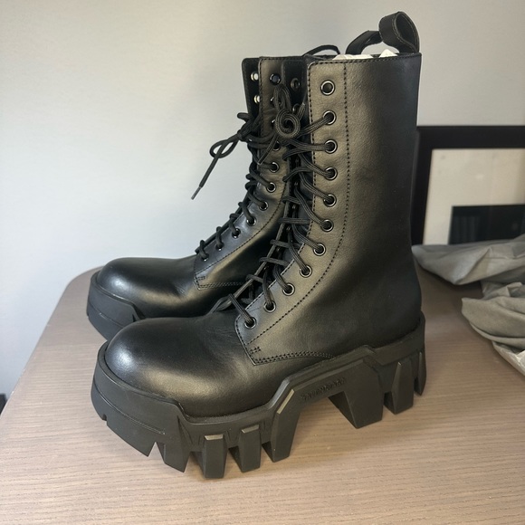 Balenciaga Bulldozer boots - Picture 2 of 7